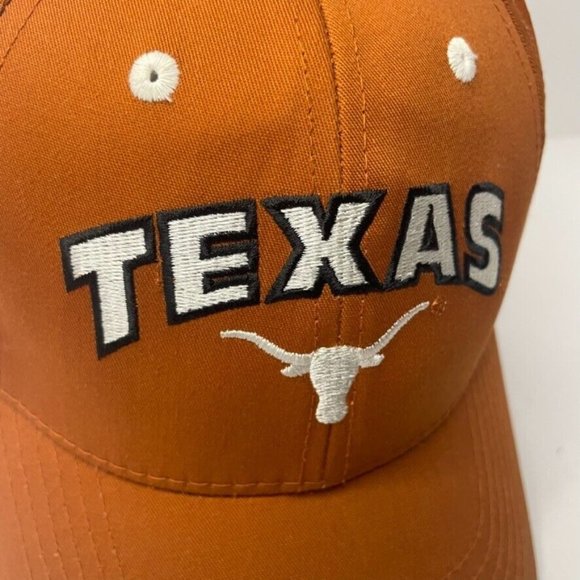 Captivating Headgear University of Texas Longhorns Adjustable Embroidered Cap - Picture 2 of 7